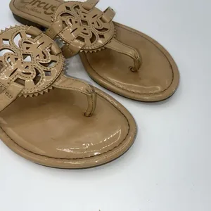 Circus by Sam Edelman Women's Canyon Flat Sandal Patent Leather Size 9 M Beige thumbnail 4