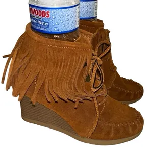 Minnetonka‎ Brown Suede Fringe Wedge Ankle Boots Size 8 thumbnail 4