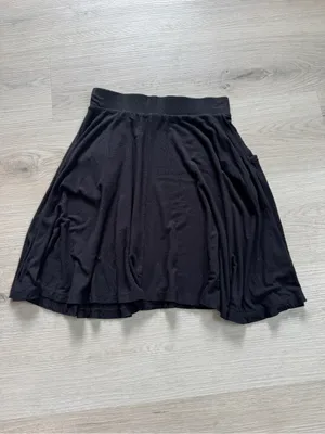 black skater skirt high waisted flare Y2K preppy size small thumbnail 3