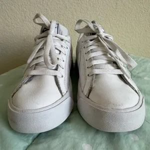 Nike Court Royale AC AO2810-102 White Sneakers Womens size 5.5 thumbnail 3