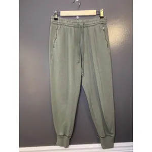 Aerie Sweatpants Womens Small Green Fleece Jogger Zip Pockets Lounge Cuffed thumbnail 2