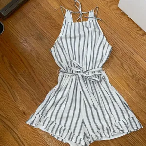 Hollister Striped romper thumbnail 1