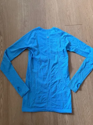 Lululemon Swiftly Long Sleeve Tech thumbnail 3