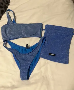 Triangl Bikini thumbnail 1