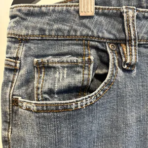 Old Navy Women’s Curvy Bootcut Stretch Slight Distressed Pocket Jeans | 14Short thumbnail 3