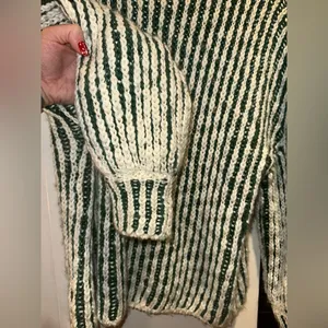 POL Two-Tone Woven Mock Neck Sweater Multi Green & White thumbnail 7