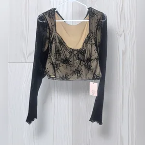 NWT SHEIN BAE Women’s Lace Cottagecore Crop Top thumbnail 2