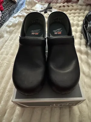 Women’s Black Leather Dansko XP Clogs Size 41 thumbnail 1