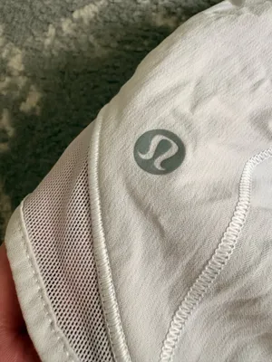 Lululemon Hotty Hot Shorts 2.5" thumbnail 3
