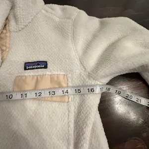 Patagonia Off-White Fleece with Tan Pocket Polartec size XS thumbnail 9