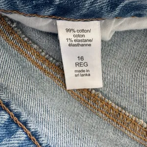 edgely Maurice’s Women’s Size 16 Boyfriend Low Rise Distressed Light Blue Jeans thumbnail 5