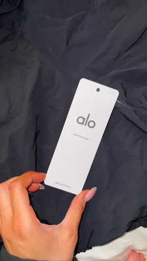 Alo cropped rain pull over  thumbnail 4