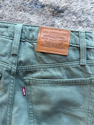 Levi's baggy dad barrel thumbnail 4