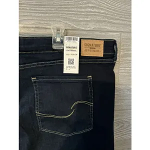 Signature Levi‎ Strauss Gold Label Mid-Rise Skinny Jeans - Size 28M, W39 | L30 thumbnail 4