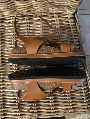 SHU SHOP brand new women’s CAROL 8 thumbnail 1