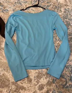 Light blue going out top Size L thumbnail 1