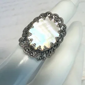 Vintage West Germany Mother of Pearl Ring thumbnail 3