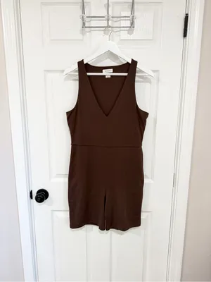 Babaton Brown Minimalist Athletic XL Romper Workout Bodysuit Aritzia Athleisure thumbnail 7