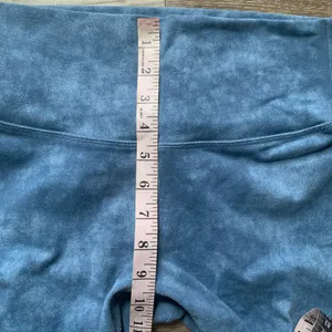 Alo Tie Dye Blue High-Waisted Leggings M thumbnail 7