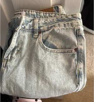 Tilly's Low-Rise Baggy Jeans thumbnail 7