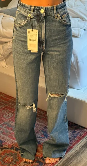 ZARA Jeans thumbnail 1