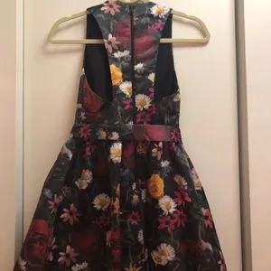 Alice + Olivia Floral Dress ( SOLD) thumbnail 7