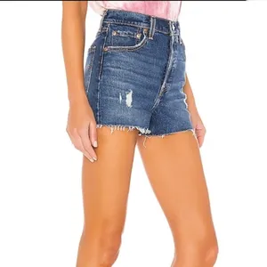 NWT Levi’s Ribcage Short‎ in Charleston Chill Size 28 thumbnail 2
