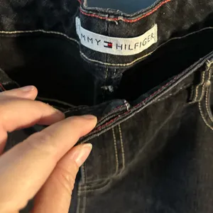 Tommy Hilfiger Classic Fit Cropped Pants Jeans Women’s 14 Black Vintage thumbnail 2