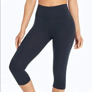 ✨ Bally Total Fitness Womens Tummy Control Capri Legging✨ thumbnail 3