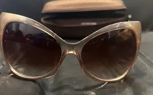 Chic Brown Sunglasses thumbnail 1