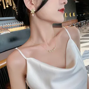Elegant Flower Pearl Dangle Drop Earrings for Women thumbnail 3