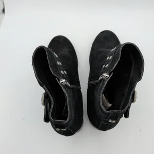 Koolaburra by UGG‎ Gordana Black Suede Studded Ankle Boots 1020132 Women's 9.5 thumbnail 9