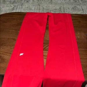 ❤️Fabletics  Red wide leg legging thumbnail 4