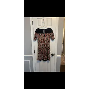 Tommy Hilfiger Med Dress elastic at the waist. Minor flaw on the left shoulder thumbnail 5
