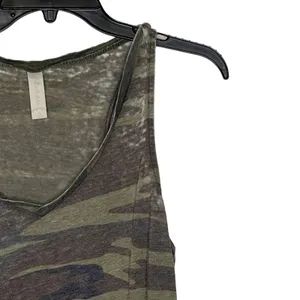 Altar'd State Tank Top Size‎ Large Camo Pattern Worn Look Womens Cotton Blend thumbnail 5
