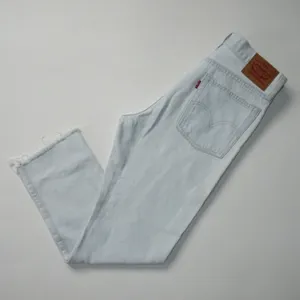 NWT Levi's Wedgie Straight in Thin Ice Destroyed Rigid Denim Crop Jeans 27 $128 thumbnail 7