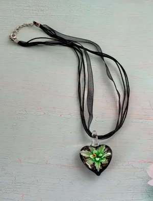 Heart Shaped Necklace Black thumbnail 1