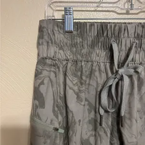 Cali Sport Gray Marble Print Joggers Size M Zip Pocket Athleisure Pants thumbnail 7