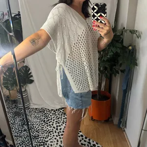 Free People Crochet Knitted V-Neck Poncho Beach Coverup Top White thumbnail 4