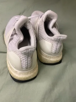 adidas Ultraboost 4.0 Womens Size 6 Athletic Shoe thumbnail 3