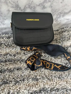 Black Croc-Embossed Handbag with Gold Handle & Crossbody Strap thumbnail 6