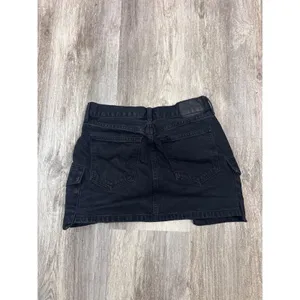Denim Forum Aritzia The 90s Mid-Rise Cargo Mini Skirt Washed Black Size 26 thumbnail 5