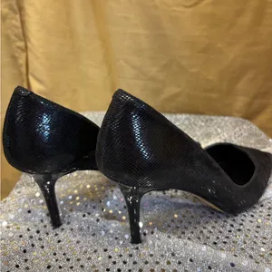 White House Black Market‎ Glossy Black Pumps thumbnail 5