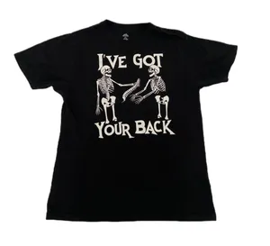 Funny Spooky ‘I've Got Your Back’ Halloween Skeleton Skull Graphic T-Shirt 🔥 thumbnail 1