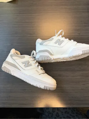 New Balance 550 Women’s 7.5 White Gray Sneakers Leather Retro Basketball thumbnail 3