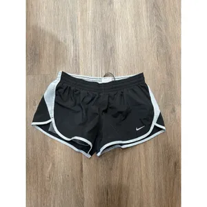 Nike Dri Fit Running Short with Built in Compression, Women's Medium‎ thumbnail 2