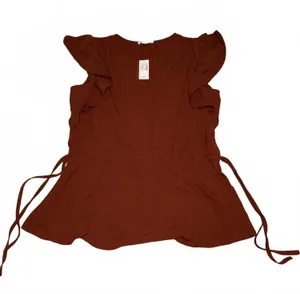 Maurices New With Tags $30 Flutter Sleeve Peplum Blouse Woman’s Medium thumbnail 1