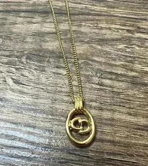 Christian Dior Vintage Logo Oval Pendant Necklace thumbnail 4