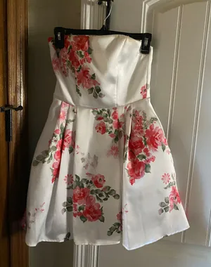 Hoco Dress Size 4 thumbnail 1