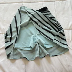 Nike Dri-Fit Skirt Skort Womens XS Striped‎ Blue Tennis Golf Pickleball Active thumbnail 3